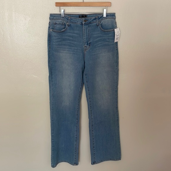 NWT Daily Thread Hi Rise Flare Bootcut Jean. 14 - Picture 1 of 8